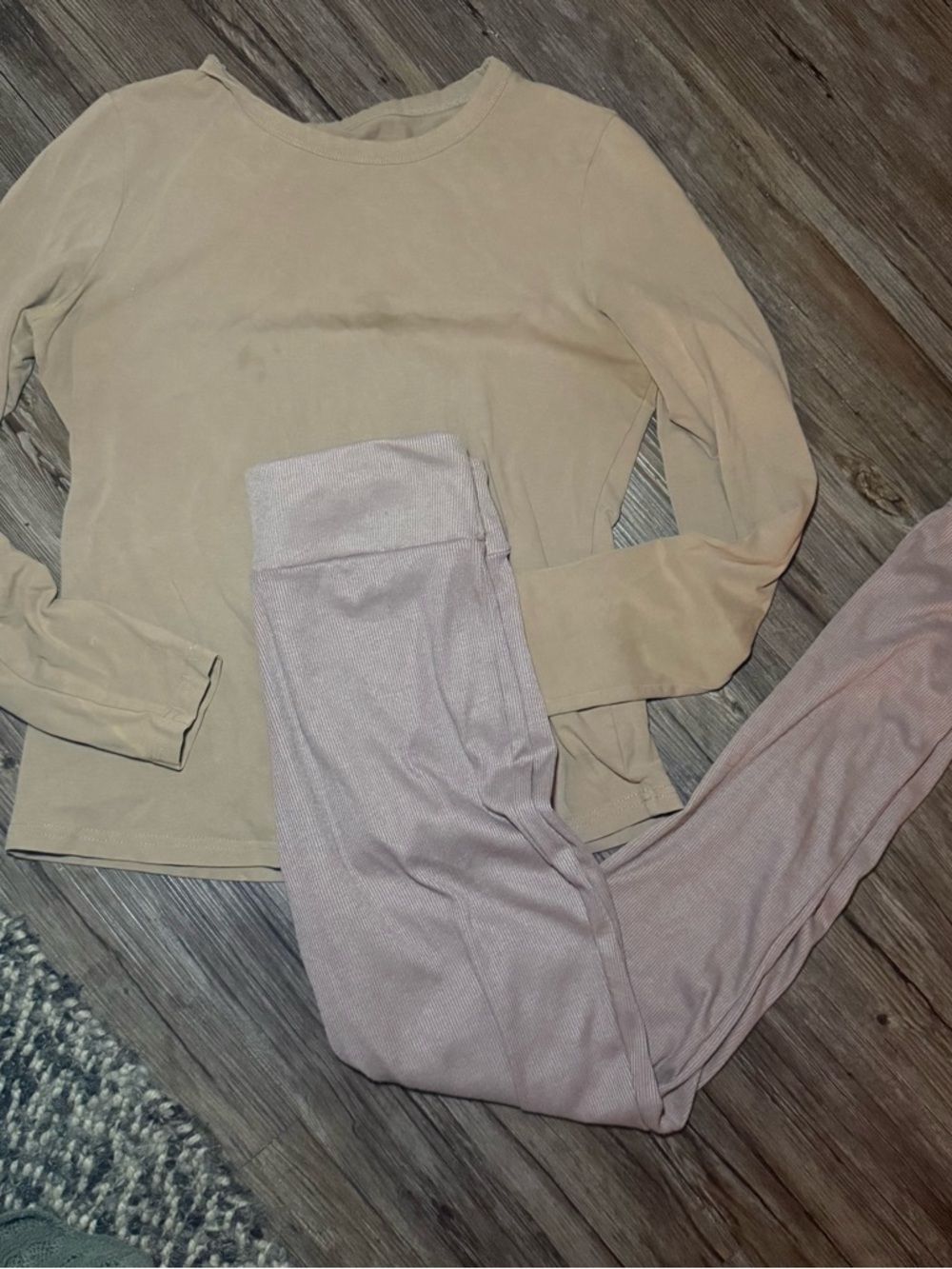 Neutral Long Sleeve Top and Light Mauve Leggings Set